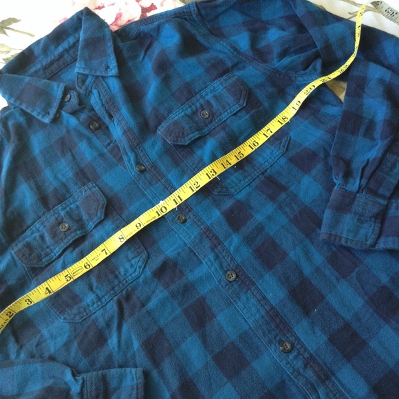 PLAID BUTTON DOWN BLUE AND BLACK SHIRT S - Picture 5 of 8